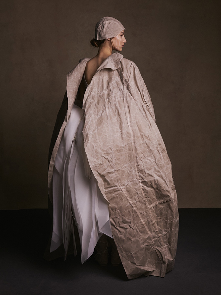 Коллекция подиумной одежды и аксессуаров с применением инновационных подходов в рамках концепции биоморфизма